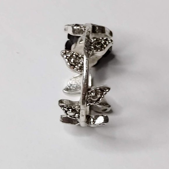 Silver Tone Ring Black Rose Rhinestone in each Leaf - Picture 2 of 4